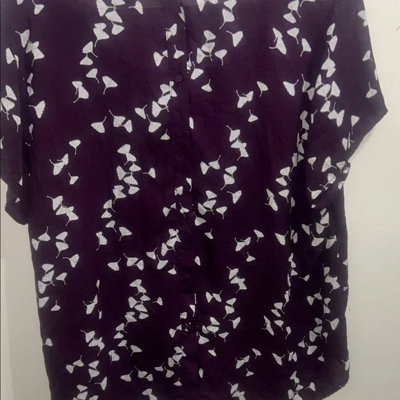 torrid Plum Short Sleeve Scoop Neck Tee with White Leaf Print - Picture 7 of 7